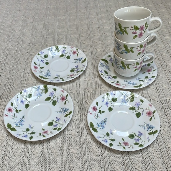 Corelle Floral Tea Coffee Cup and Saucer Set. 3 cups 4 saucers. Stoneware cups - Picture 5 of 8